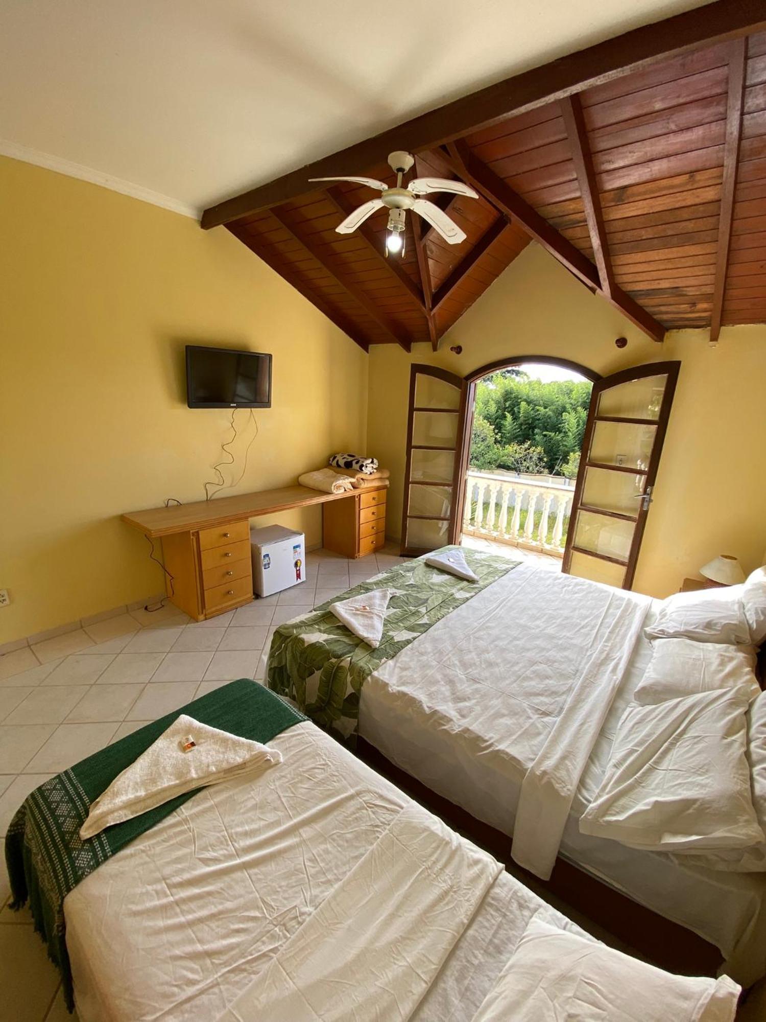 Hotel Velha Corte Sao Jose dos Pinhais ภายนอก รูปภาพ